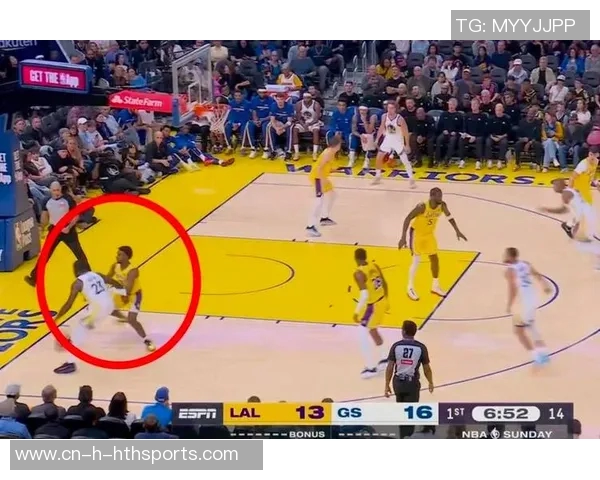 追梦精准传球布朗尼外线助攻库里高弧度三分球如虹命中 追梦精准传球布朗尼外线助攻库里高弧度三分球如虹命中