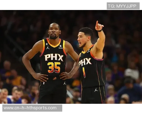 布克创历史新高前八场场均30分5助攻命中率超五成三分命中率达四成