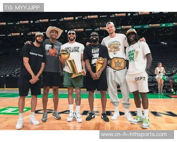 杰伦布朗昨日狂砍40分今日客场对阵鹈鹕出战存疑引发关注 杰伦布朗昨日狂砍40分今日客场对阵鹈鹕出战存疑引发关注