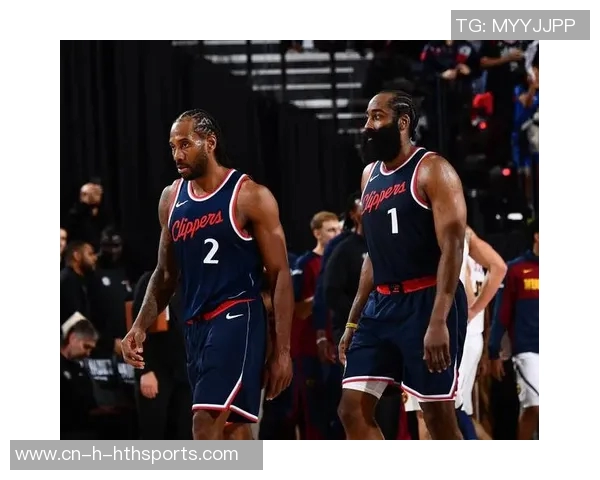 哈登晒世界杯用球合照引发中文译名三重浪热潮