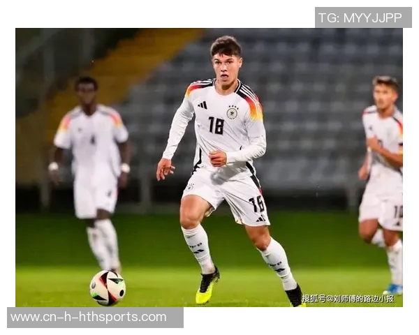 多家英超德甲球队争夺20岁奥格斯堡中场新星科穆尔